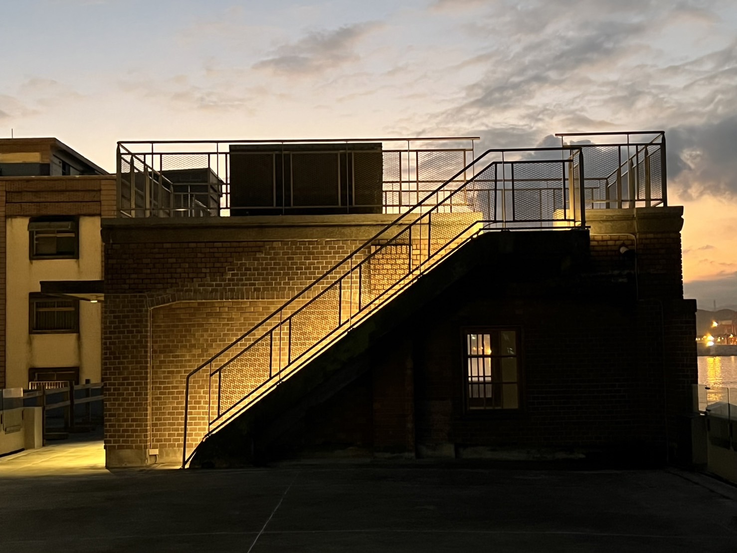 基隆漁會正濱大樓<span>keelung historic monuments</span>