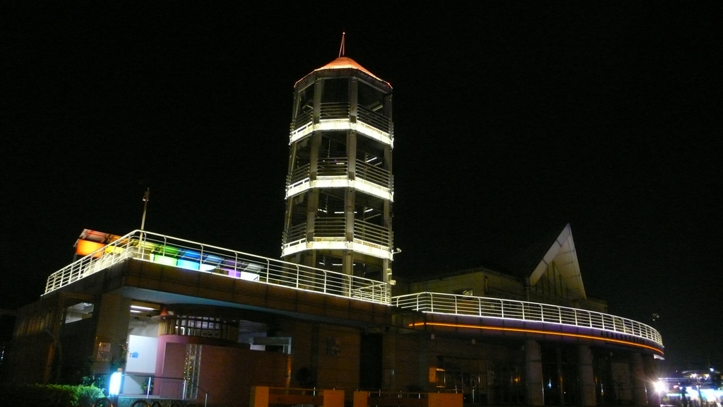 八里左岸會館<span>Sustainable Development Education Center</span>