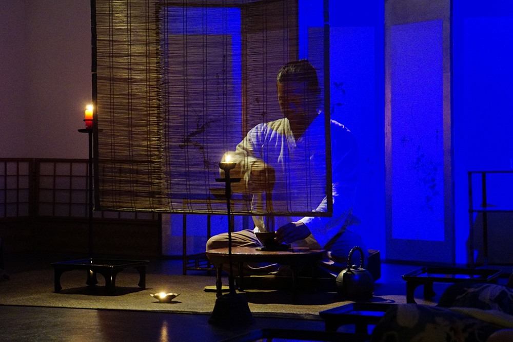 夜光下的茶席<span>Tea ceremony under the moonlight</span>