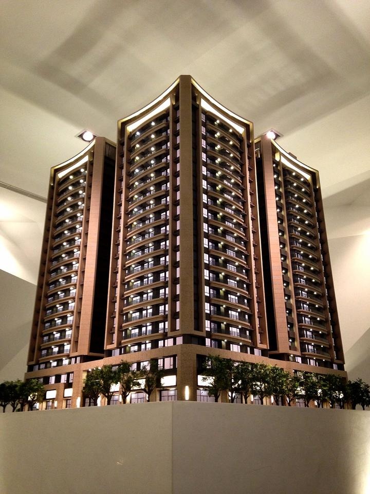 皇翔百老匯<span>Huang Hsiang Broadway</span>