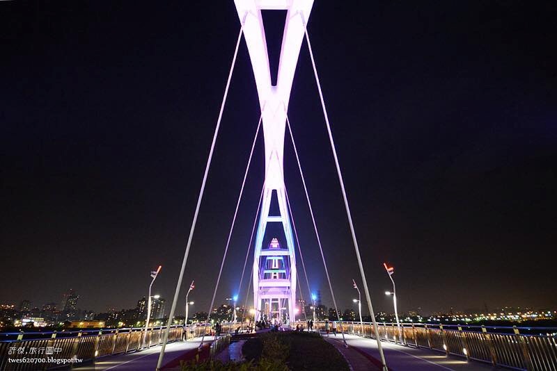 大漢溪 新月橋<span>Crescent Bridge, New Taipei City</span>