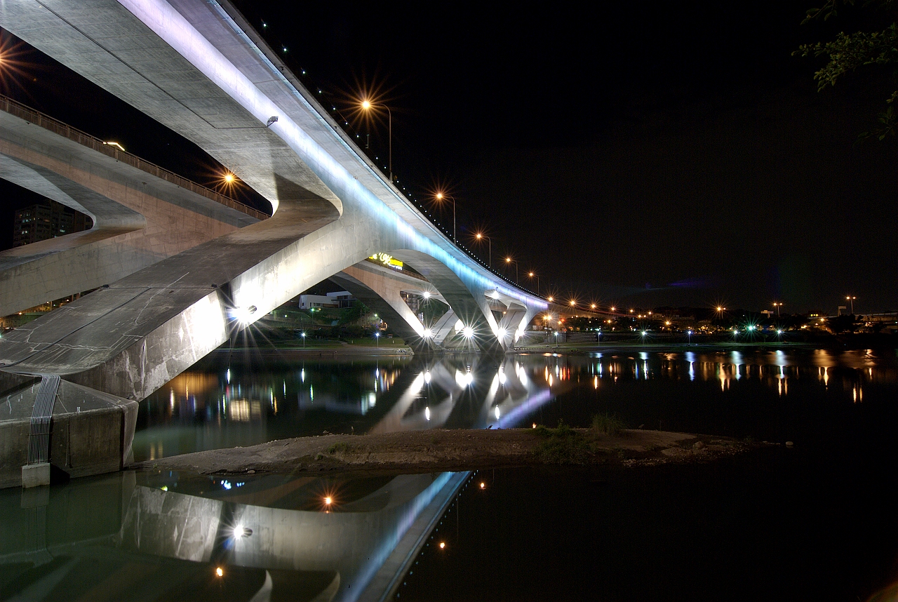 碧潭北二高橋<span>Formosa Freeway  Bridge, New Taipei City</span>