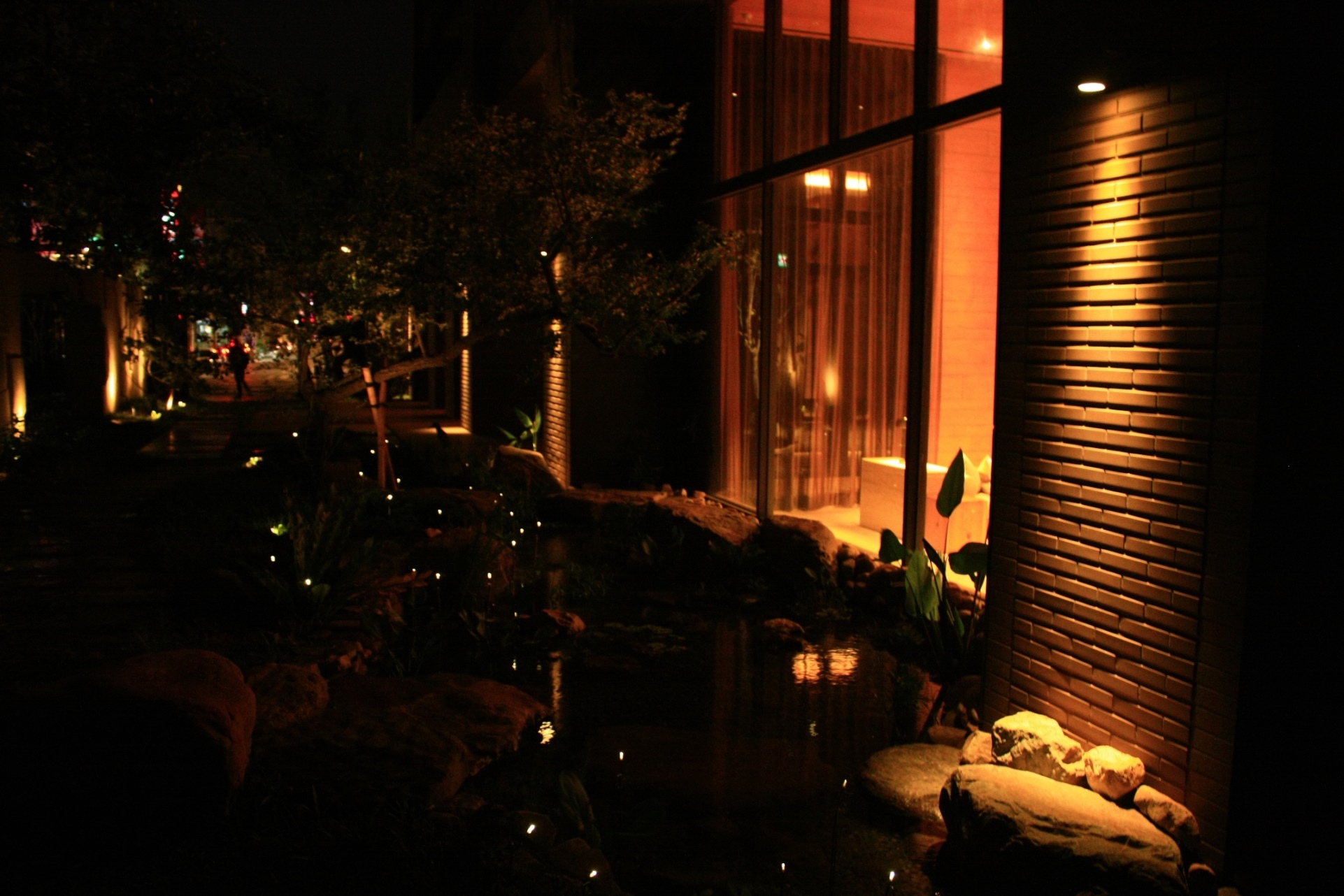 陸府原森<span>Live Forever Yuansen</span>