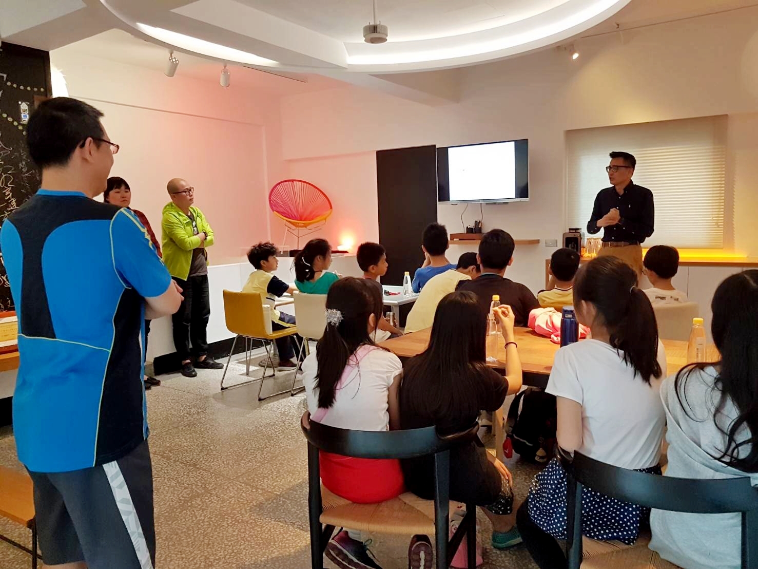 中山國小資優班來訪<span>The Visitation of Zhongshan Elementary School Gifted Class</span>